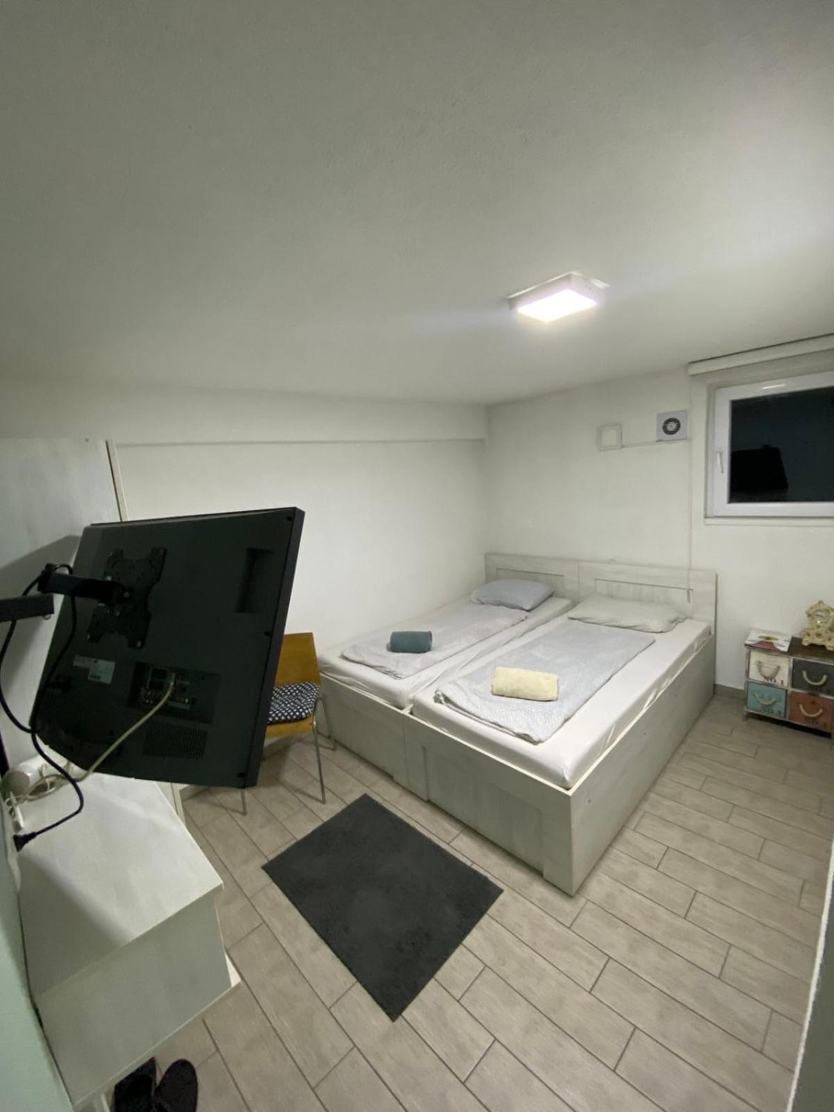 Hostel Tuzla Exterior photo